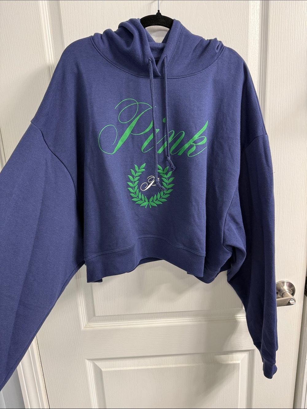 PINK Victoria's Secret Everyday Fleece Navy Cropped Hoodie with Green Logo Cozy